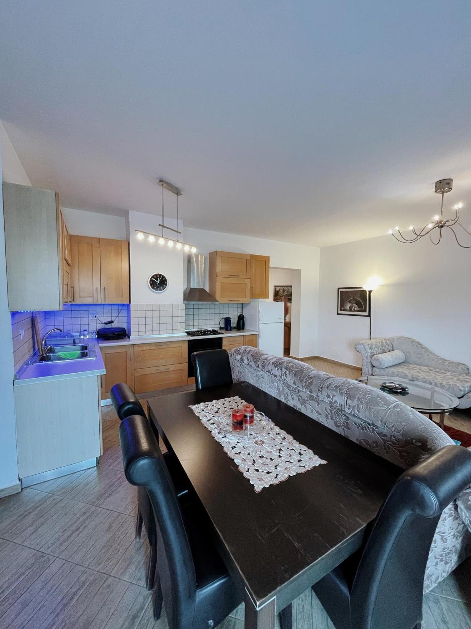 Lovely Apartment Tiran Dış mekan fotoğraf